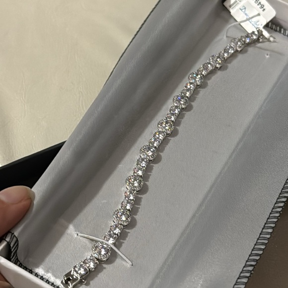 New With Tags/Box CZ Bracelet-7.25 in-Sterling Silver-15.31 Carat Equivalent- - Picture 12 of 17